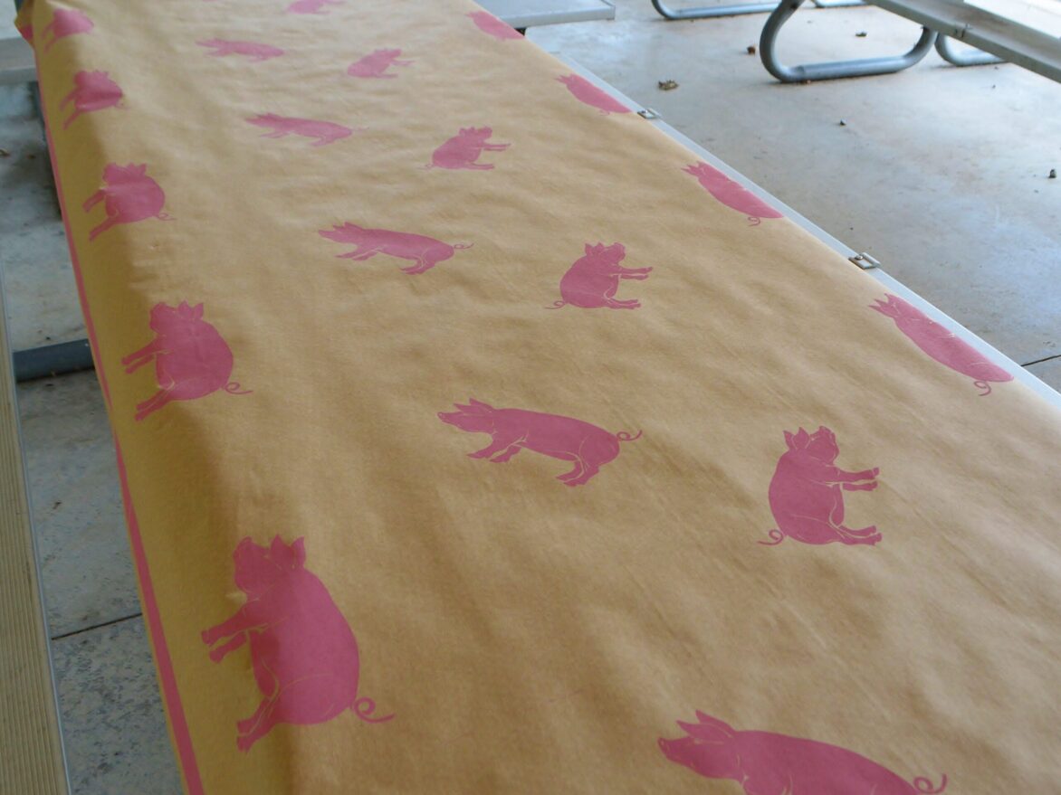 Pig Print Kraft Paper Table Cover